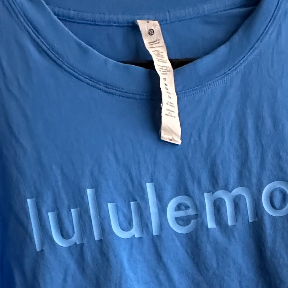 lululemon athletica Blue Short Sleeve Tee
